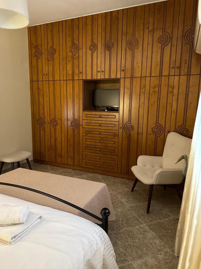 Nenita Gavrilis Apartments מראה חיצוני תמונה